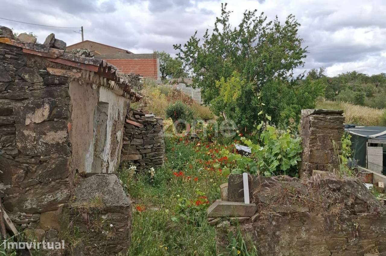 Ruína para recuperar em Monte Velho, São Barnabé, Almodôvar - Grande imagem: 3/12