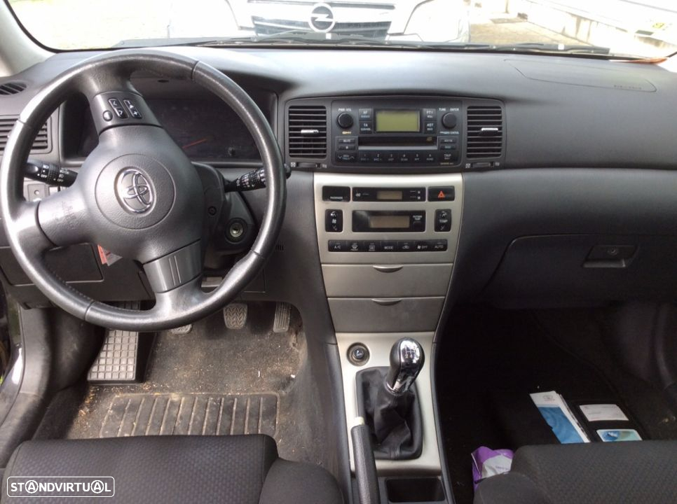Toyota Corolla E12 de 2005 ás peças - 8