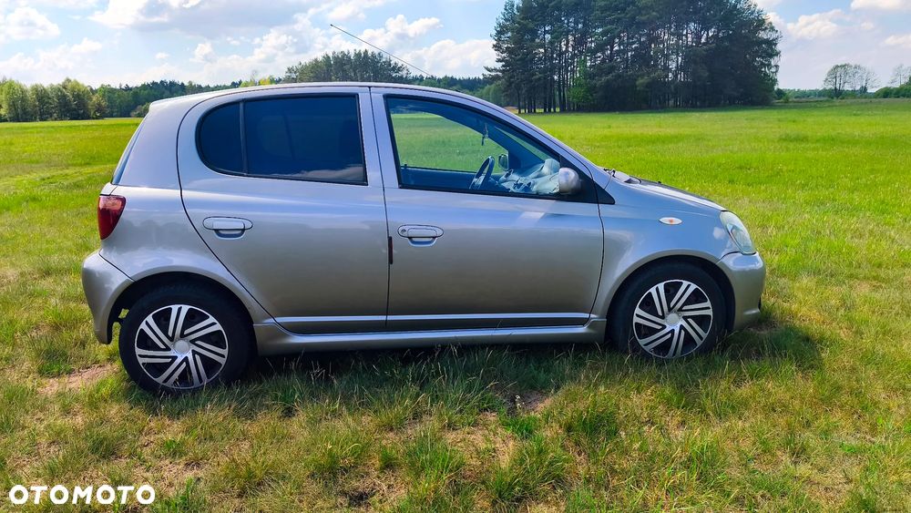 Toyota Yaris - 9