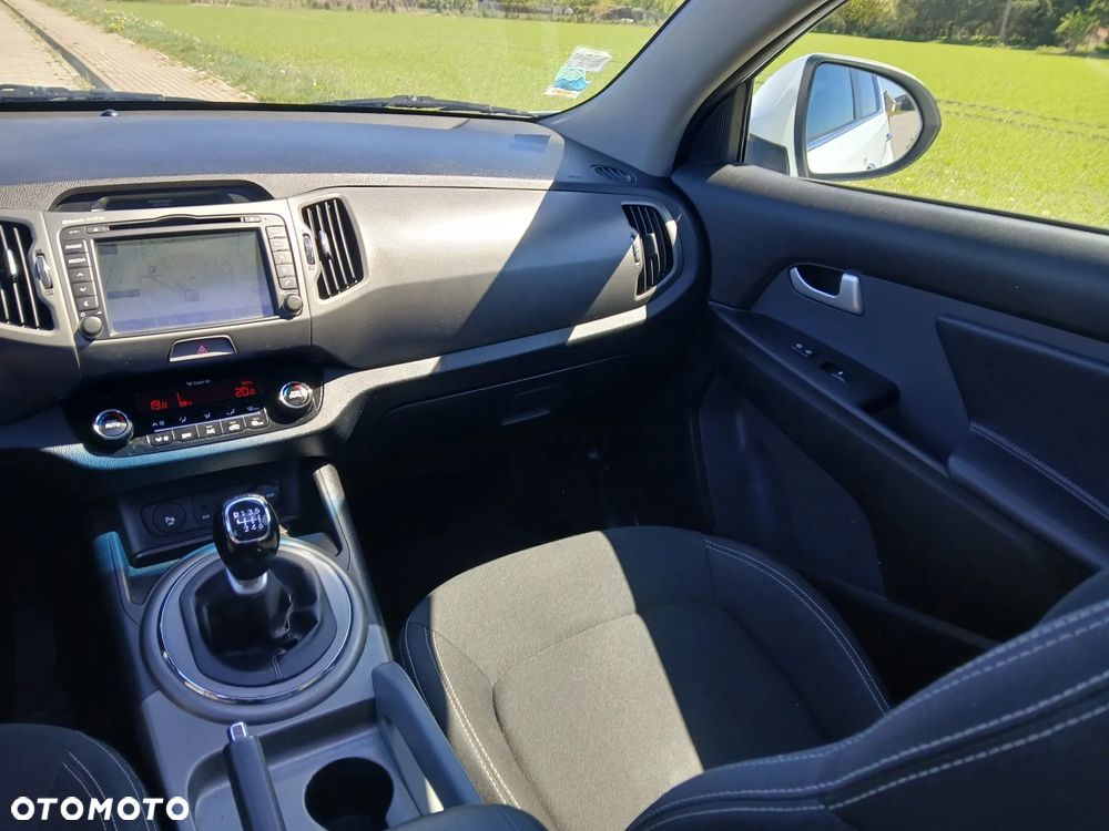 Kia Sportage 1.7 CRDI 2WD ISG Dream-Team Edition - 10