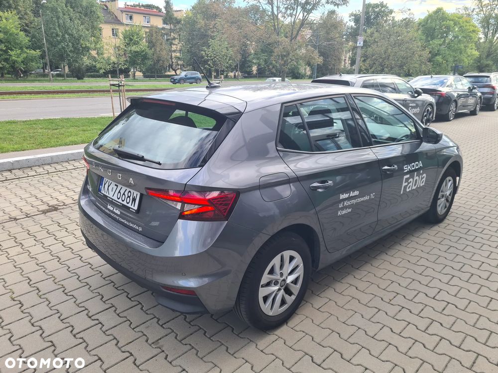 Skoda Fabia 1.0 TSI Drive - 5