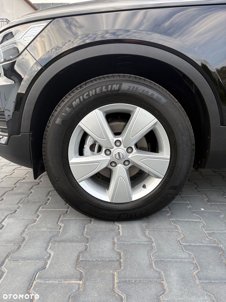 Volvo XC 40 T3 Momentum Pro - 40
