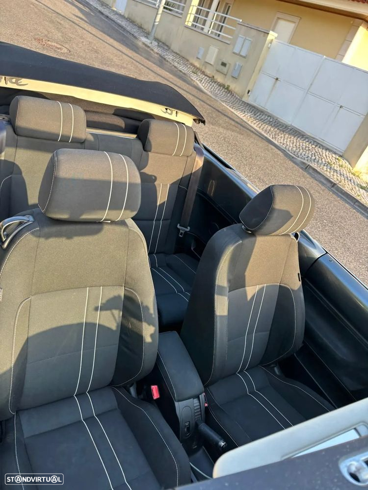 VW New Beetle Cabriolet 1.6 Freestyle - 22