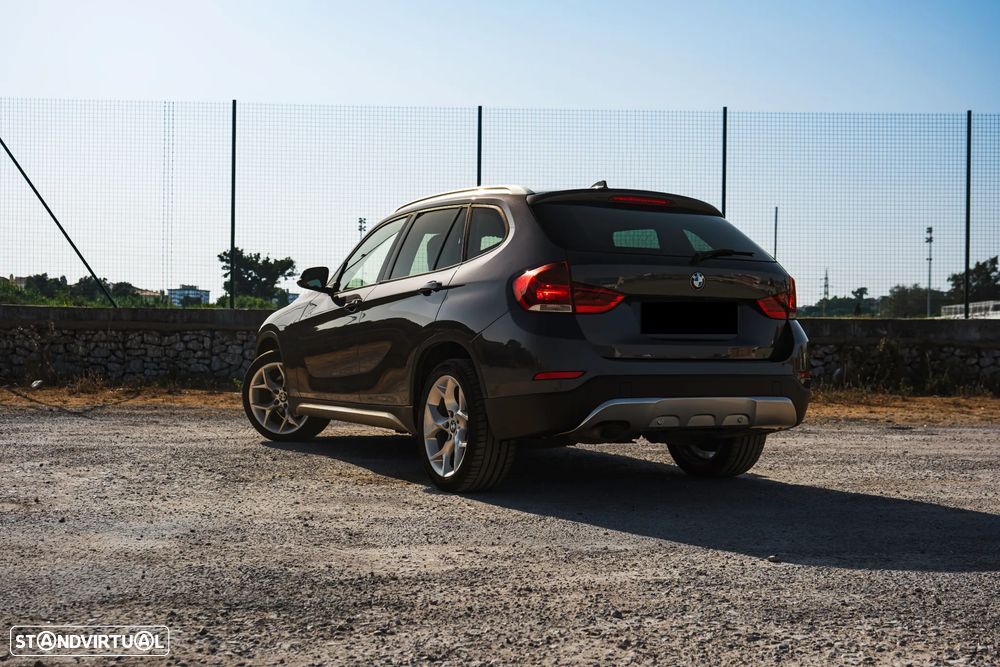 BMW X1 18 d sDrive Auto Line Sport - 2
