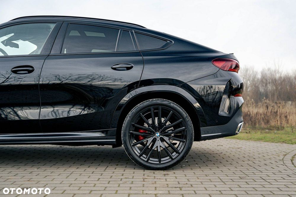 BMW X6 xDrive40i - 12