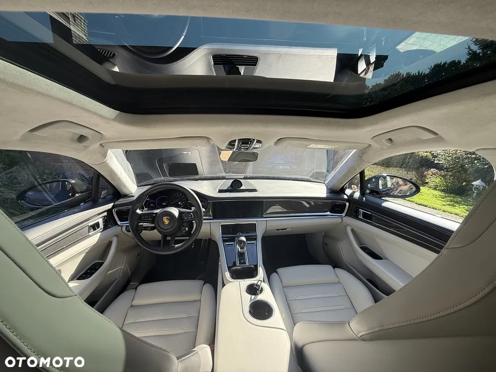 Porsche Panamera - 21