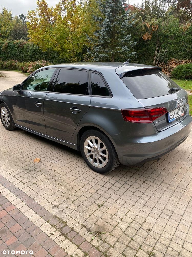 Audi A3 Sportback 1.6 TDI (clean diesel) Attraction - 4