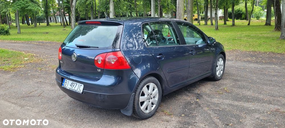 Volkswagen Golf 1.6 Comfortline - 4