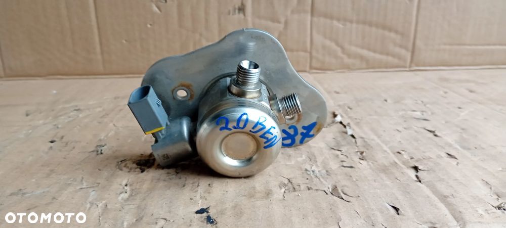 Pompa paliwa BMW 1 E87 2.0i 7562473 - 1