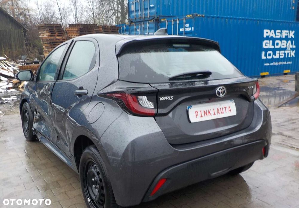Toyota Yaris - 14