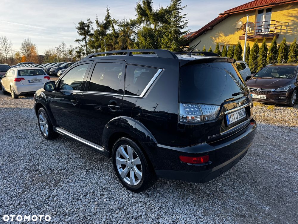 Mitsubishi Outlander 2.0 2WD Invite - 14