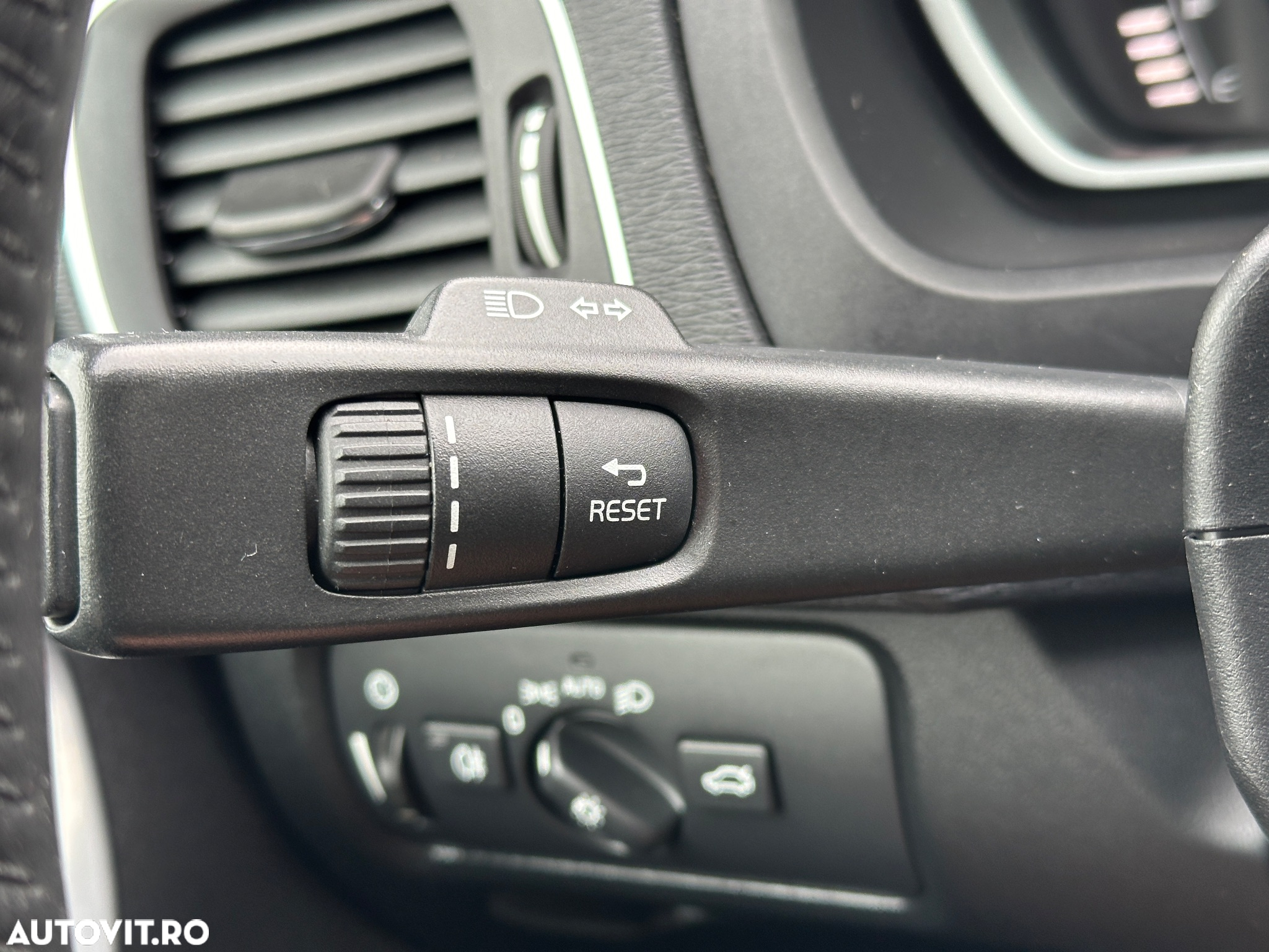 Volvo V40 - 37