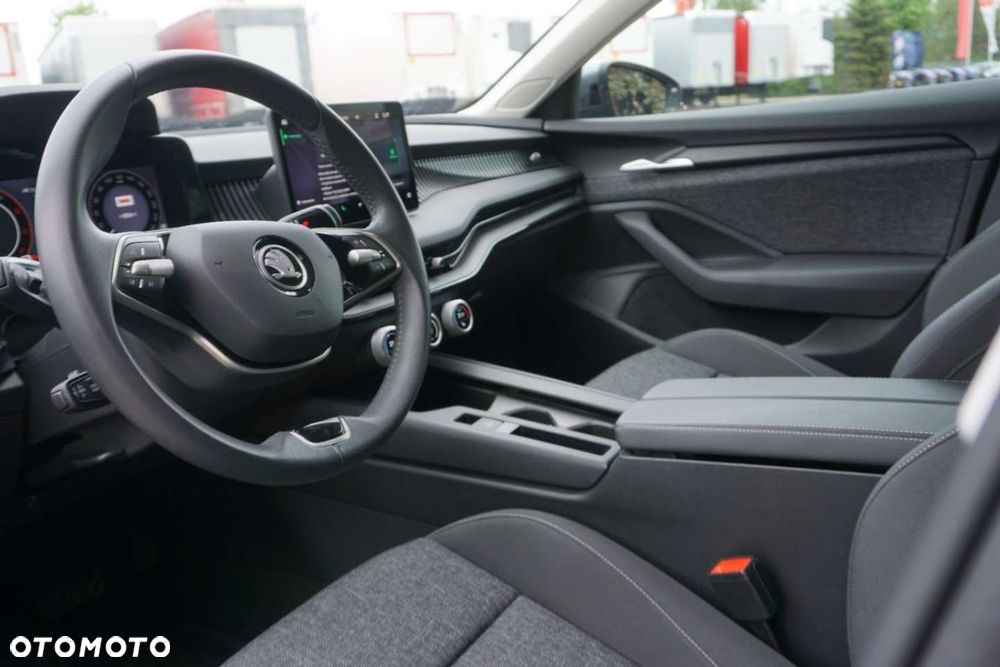 Skoda Superb 2.0 TDI SCR Essence DSG - 15