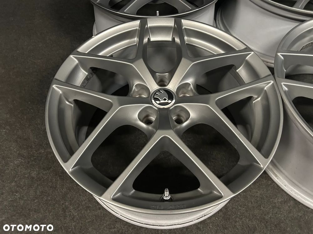 Alufelgi Skoda Superb III, Kodiaq, Karoq, Octavia III, IV, VW Passat B8, Tiguan 18 cali 5x112 4szt. ładne! - 6