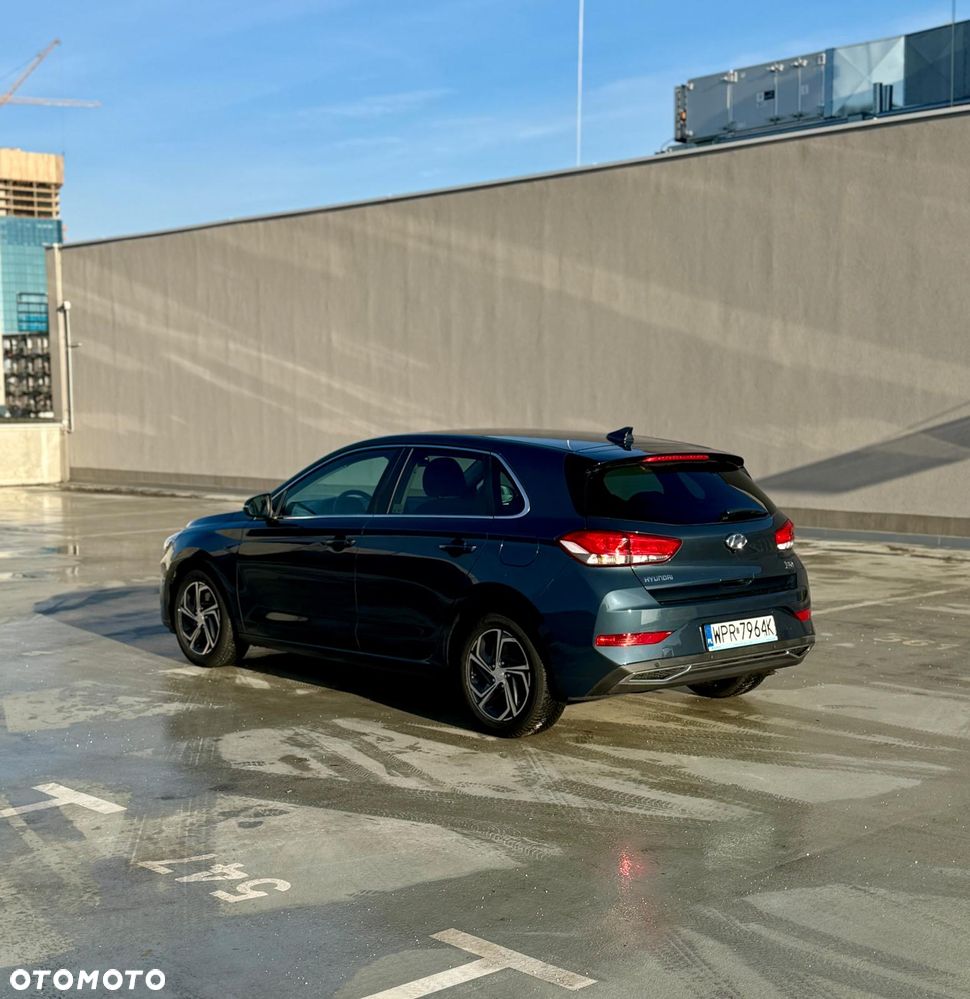 Hyundai i30 1.0 T-GDI Classic + DCT - 12