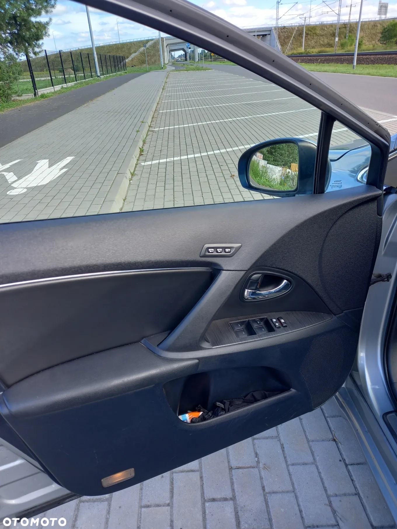 Toyota Avensis 2.2 D-4D Sol NAVI - 7