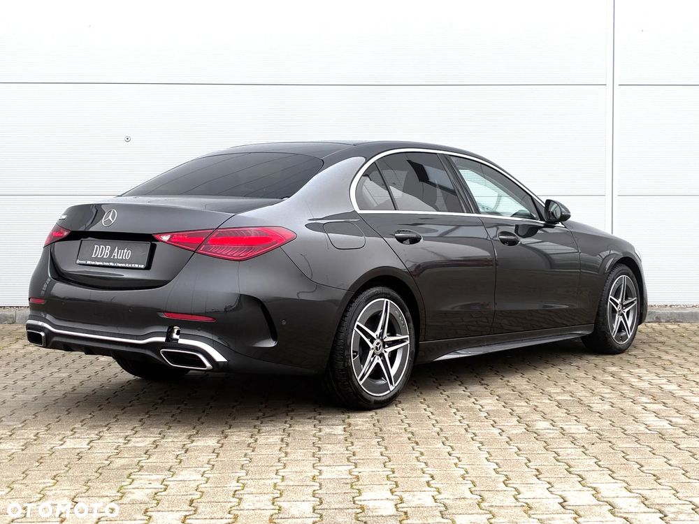 Mercedes-Benz C-Class 2026 photo 3