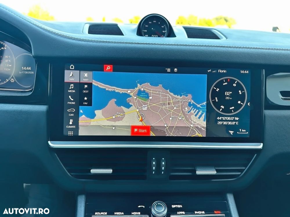 Porsche Cayenne Turbo - 8