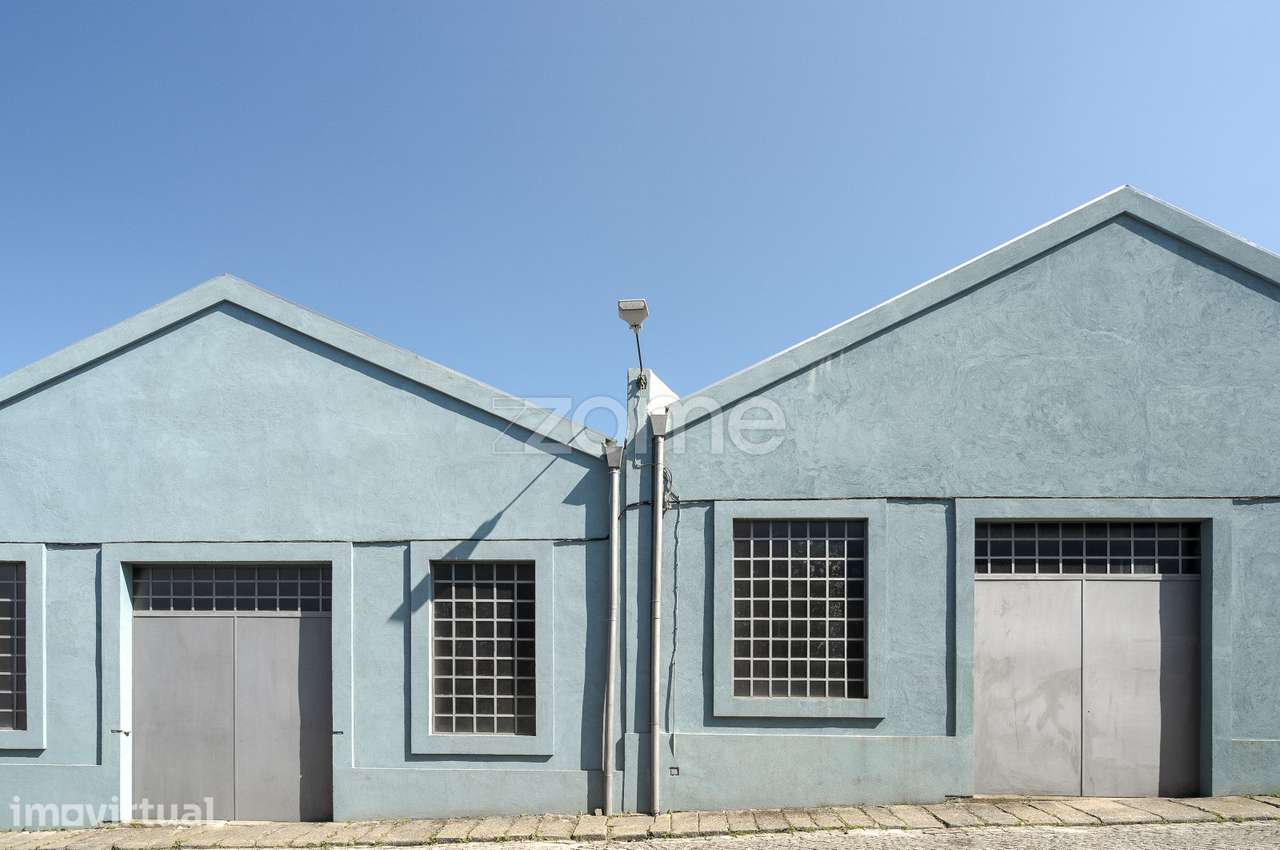ARMAZÉM (12) DE ARQ. RÚSTICA COM LOGRADOURO EM CAMPANHÃ, PORTO - Grande imagem: 2/25