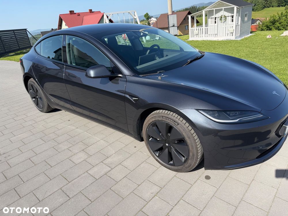 Tesla Model 3 - 6