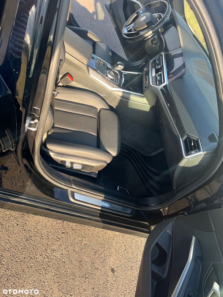 BMW Seria 3 330i xDrive Luxury Line - 17