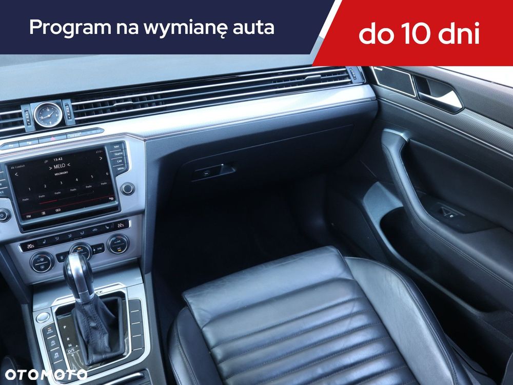 Volkswagen Passat Variant - 10