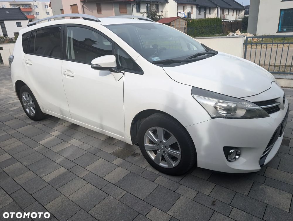 Toyota Verso - 3