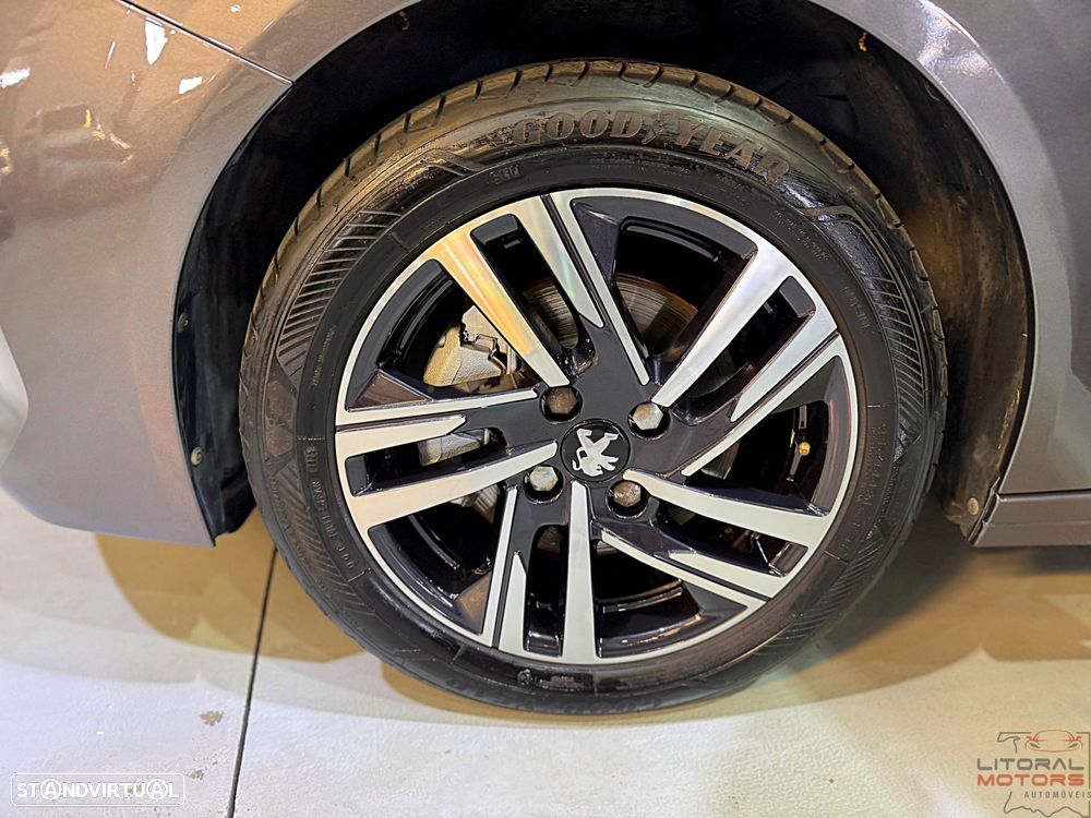Peugeot 208 1.2 PureTech GT EAT8 - 13