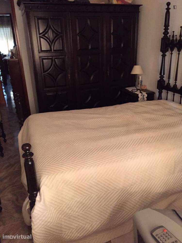 Quarto - localizado em Setubal - Grande imagem: 2/7