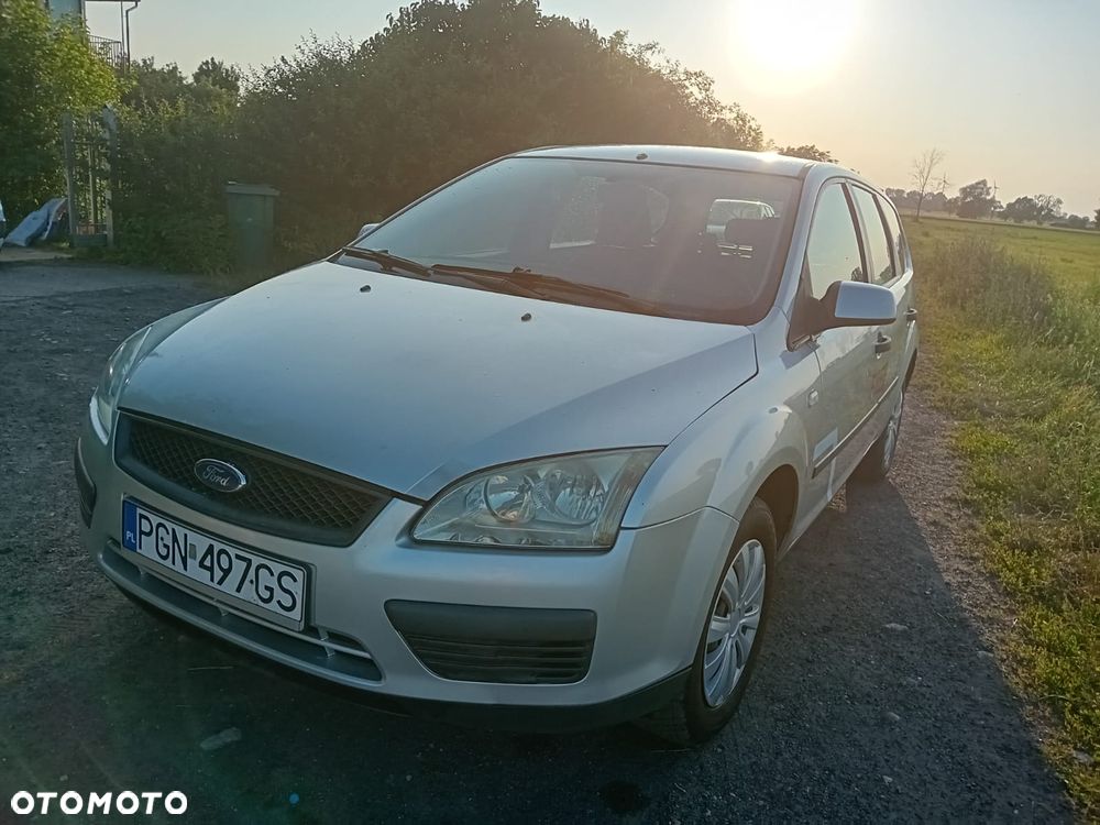 Ford Focus 1.4 Ambiente - 6