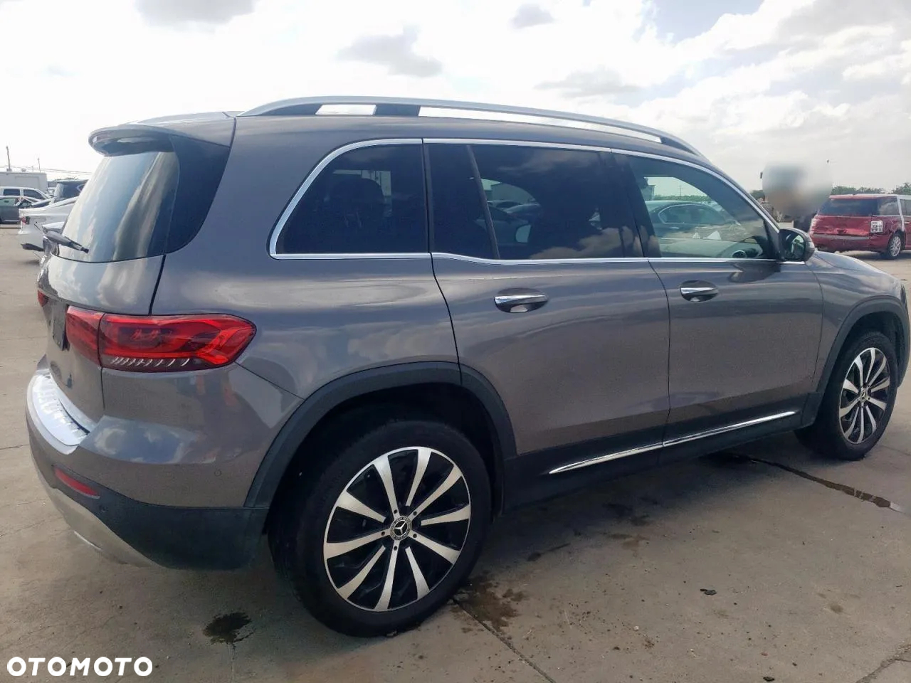 Mercedes-Benz GLB - 3