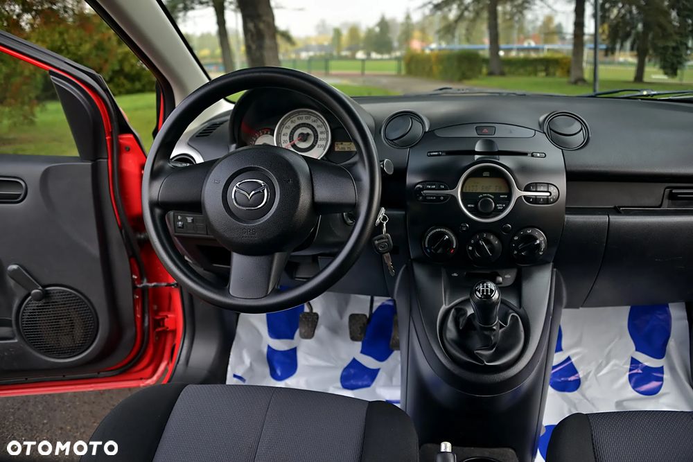 Mazda 2 - 30