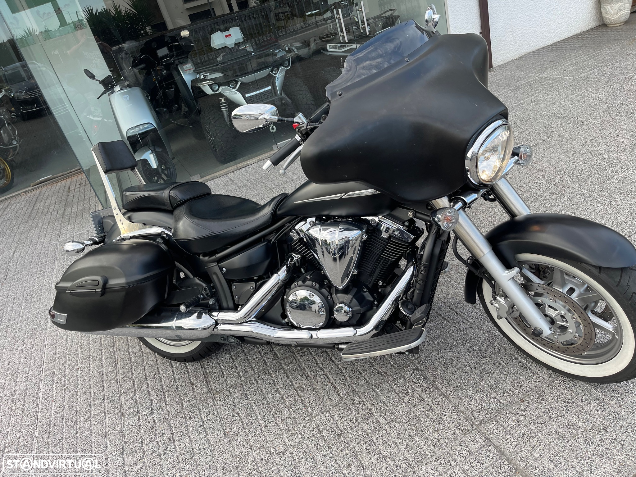 Yamaha XVS X s 1300 A - 15