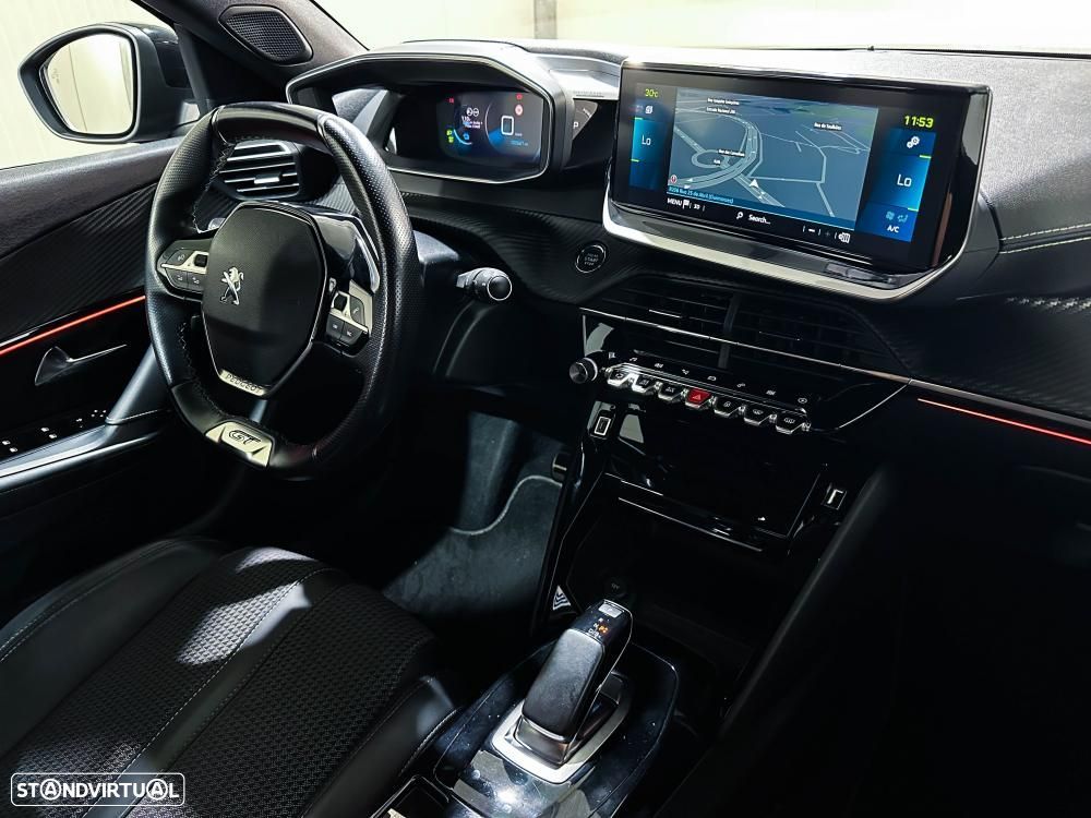 Peugeot e-2008 50 kWh GT - 33