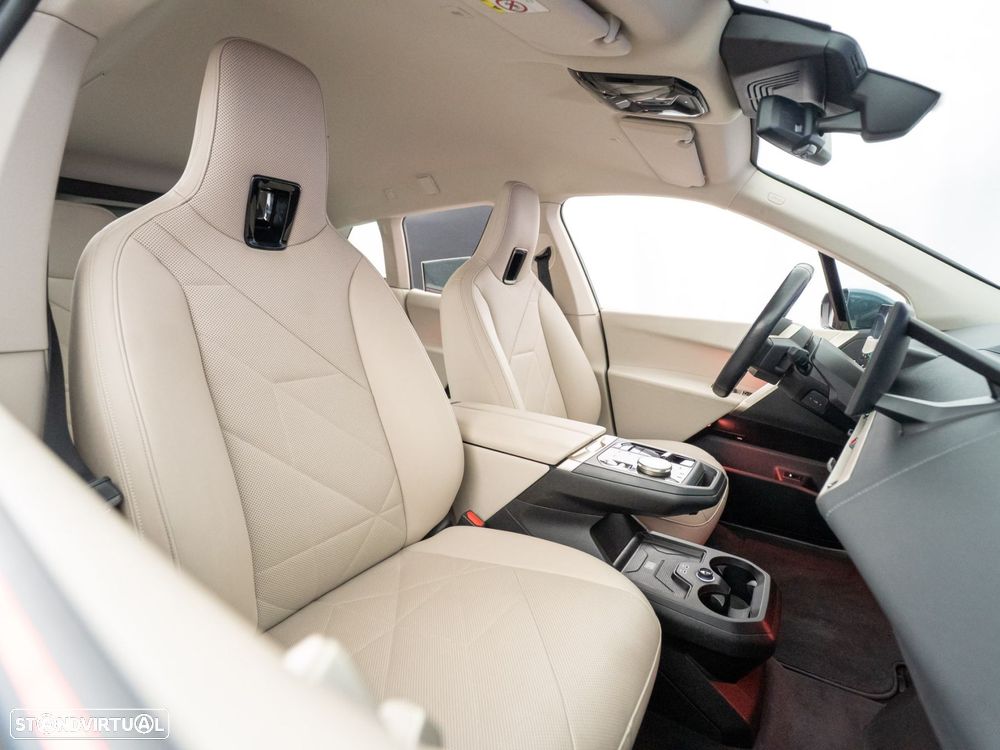 BMW iX xDrive 40 - 60