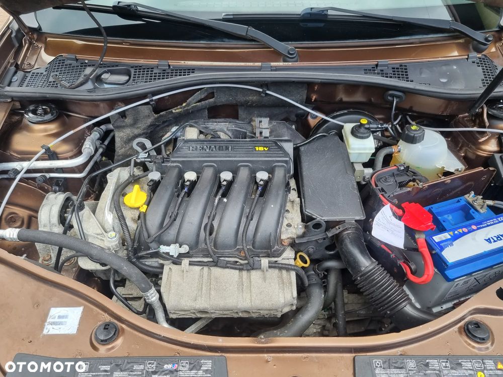 Dacia Duster 1.6 16V 4x2 Prestige - 19