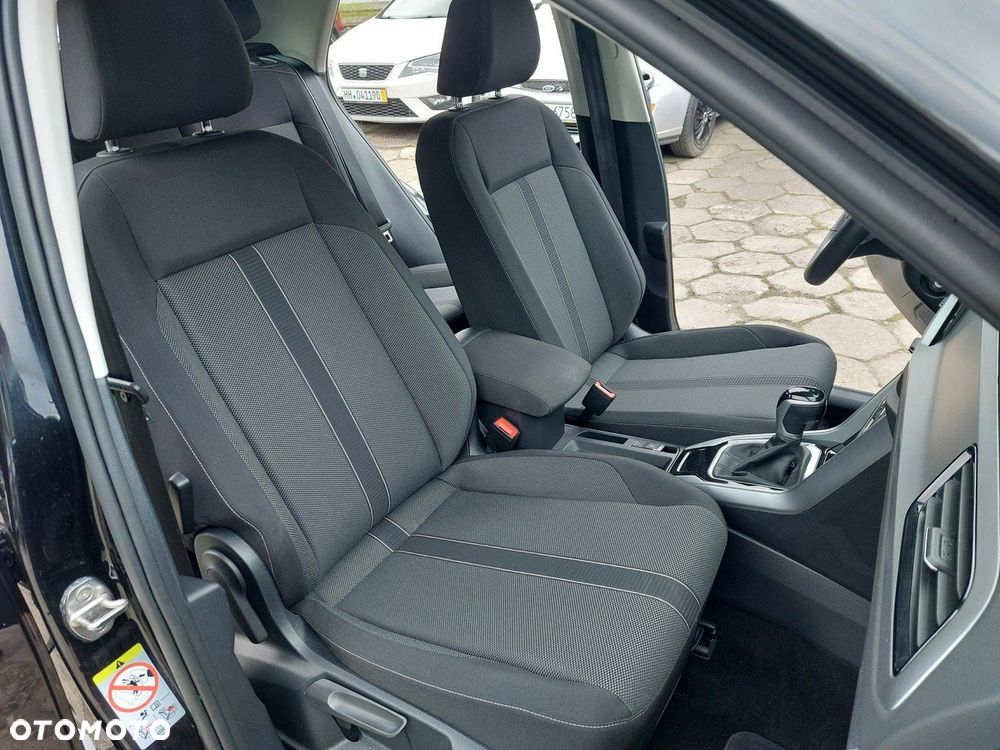 Volkswagen T-Roc - 19