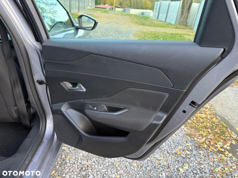Peugeot 308 PureTech 130 EAT8 Active Pack - 26