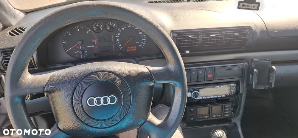 Audi A4 Avant - 1