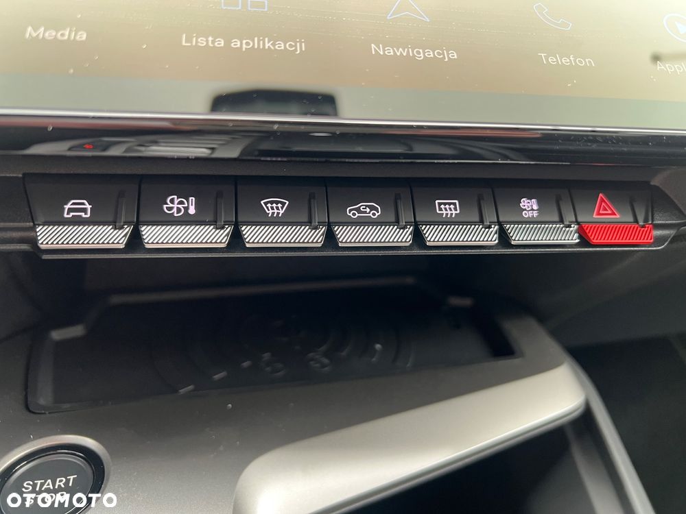 Peugeot 408 1.6 Plug-in Hybrid 240 GT Exclusive e-DCS7 - 28