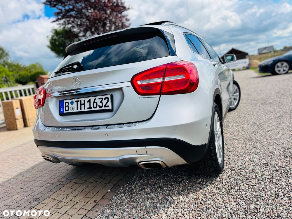 Mercedes-Benz GLA 200 7G-DCT Style - 34