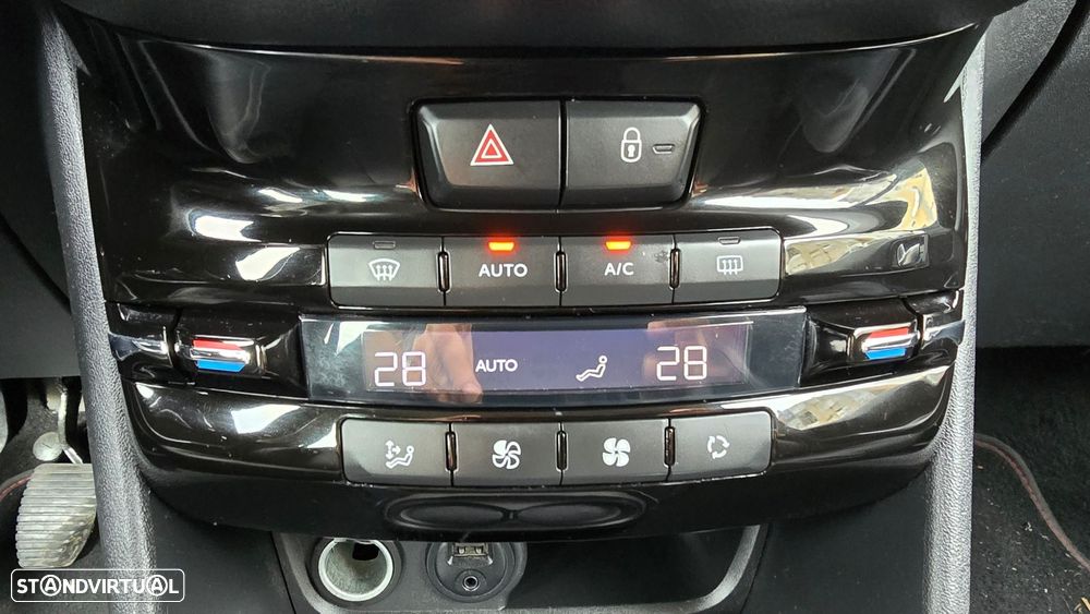 Peugeot 208 1.6 BlueHDi Allure - 31