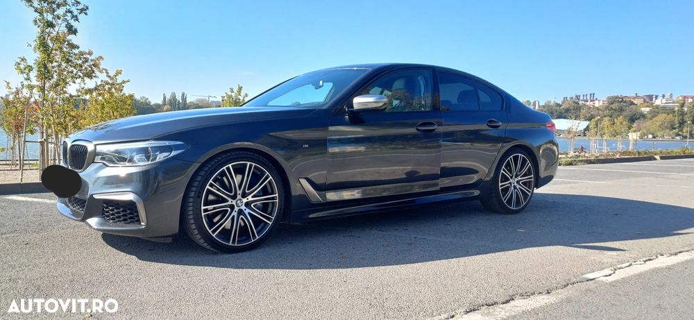 BMW M5 M550i xDrive AT - 40