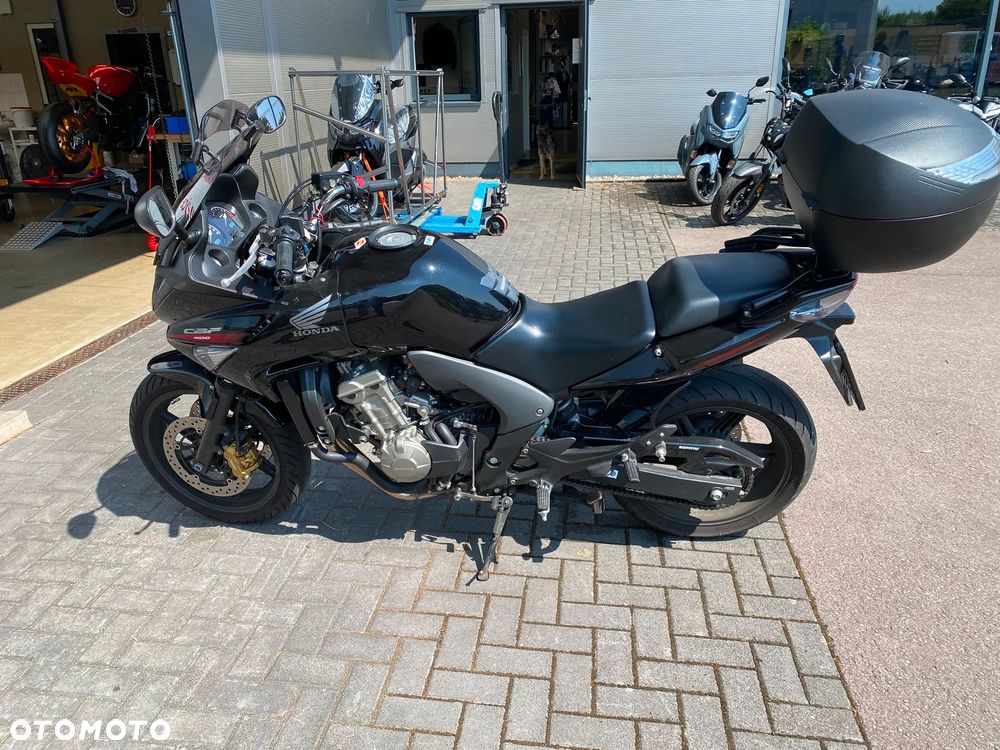 Honda CBF - 2