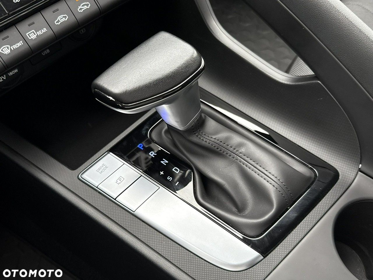 Hyundai Elantra 1.6 Modern CVT - 21