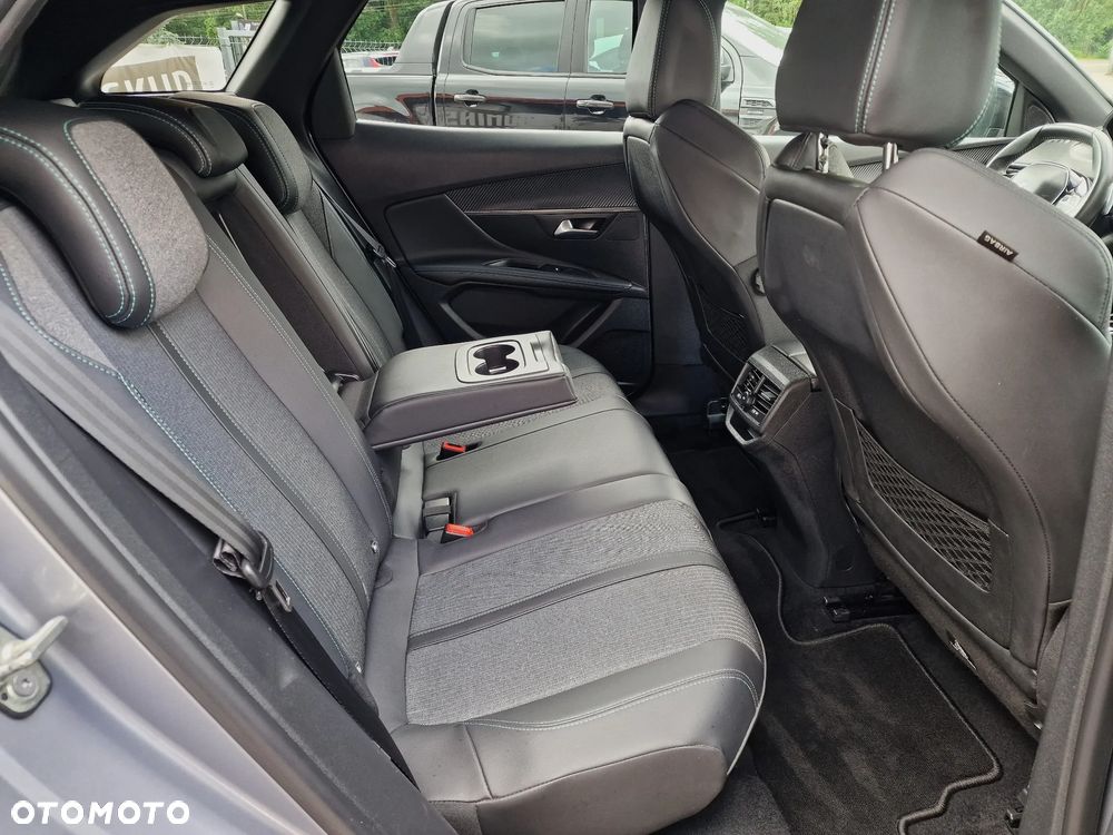 Peugeot 3008 BlueHDi 130 Stop & Start EAT8 Allure - 23