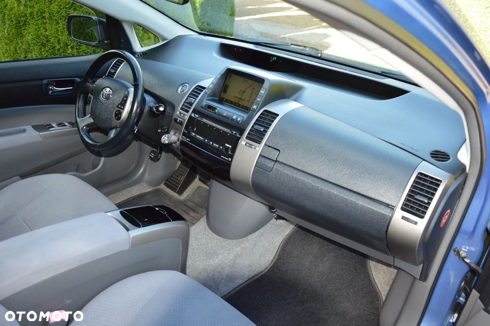 Toyota Prius - 8