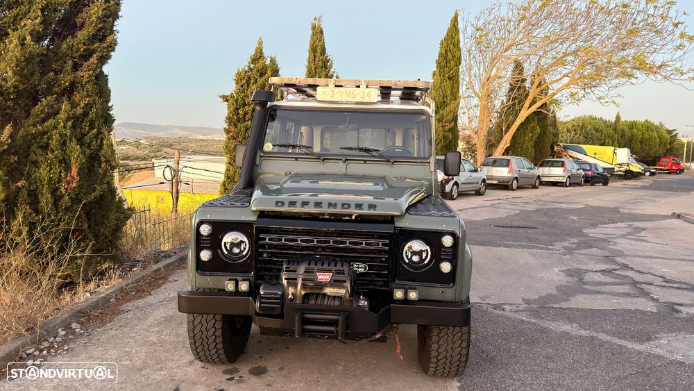 Land Rover Defender - 4