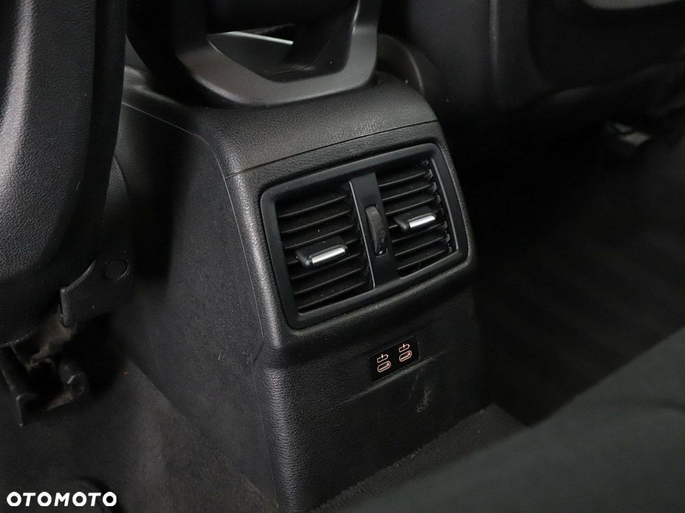 BMW X1 sDrive18d Advantage - 39