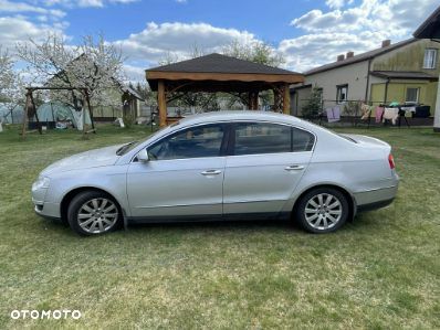 Volkswagen Passat - 2